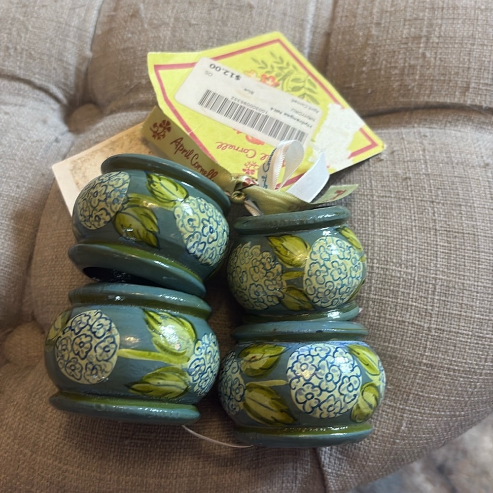 NWT April Cornell Hydrangea Napkin Holders - Pack of 4